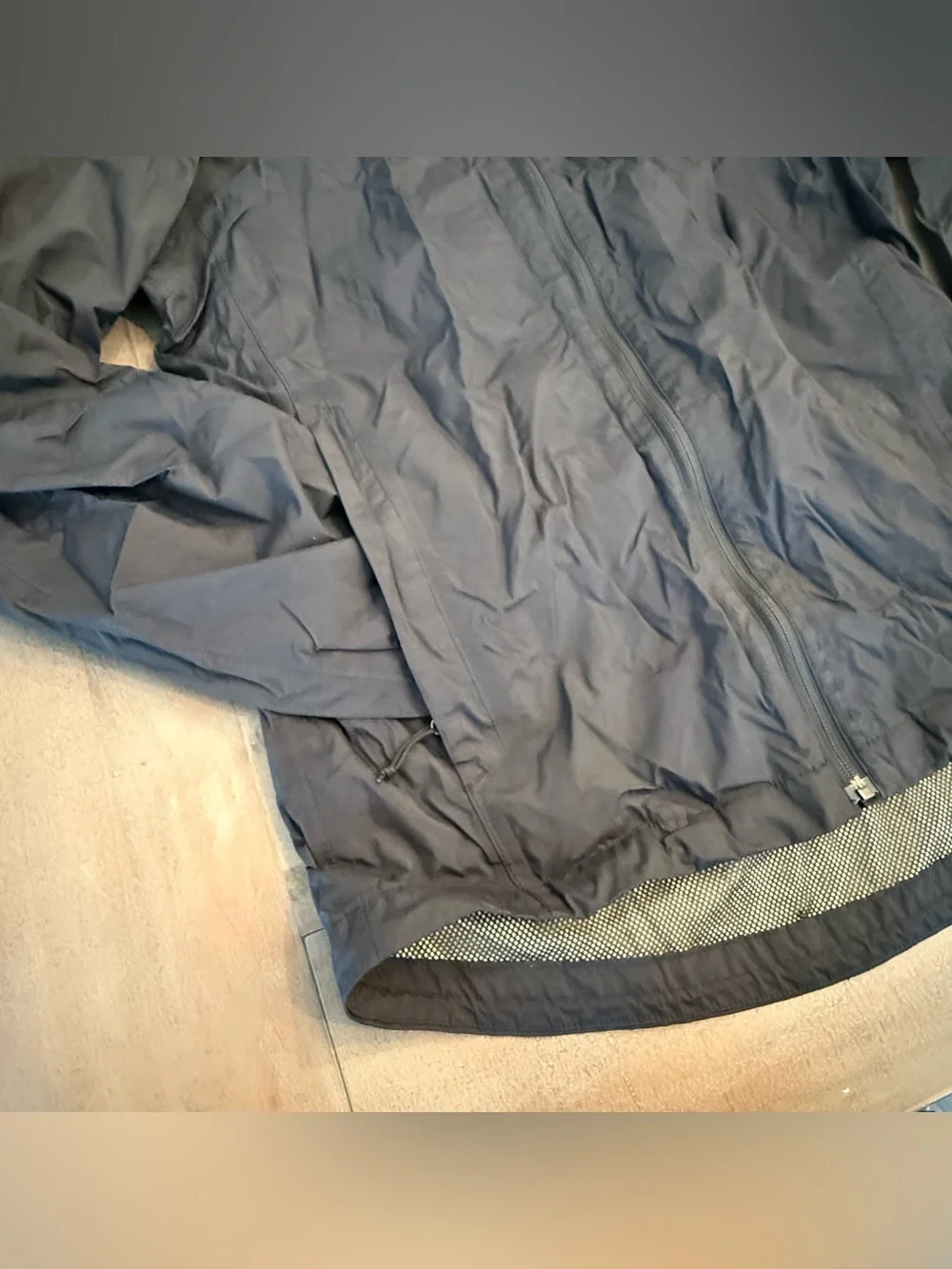 The North Face Men’s rain jacket Sz S Full Zip Hooded Outdoor Preowned